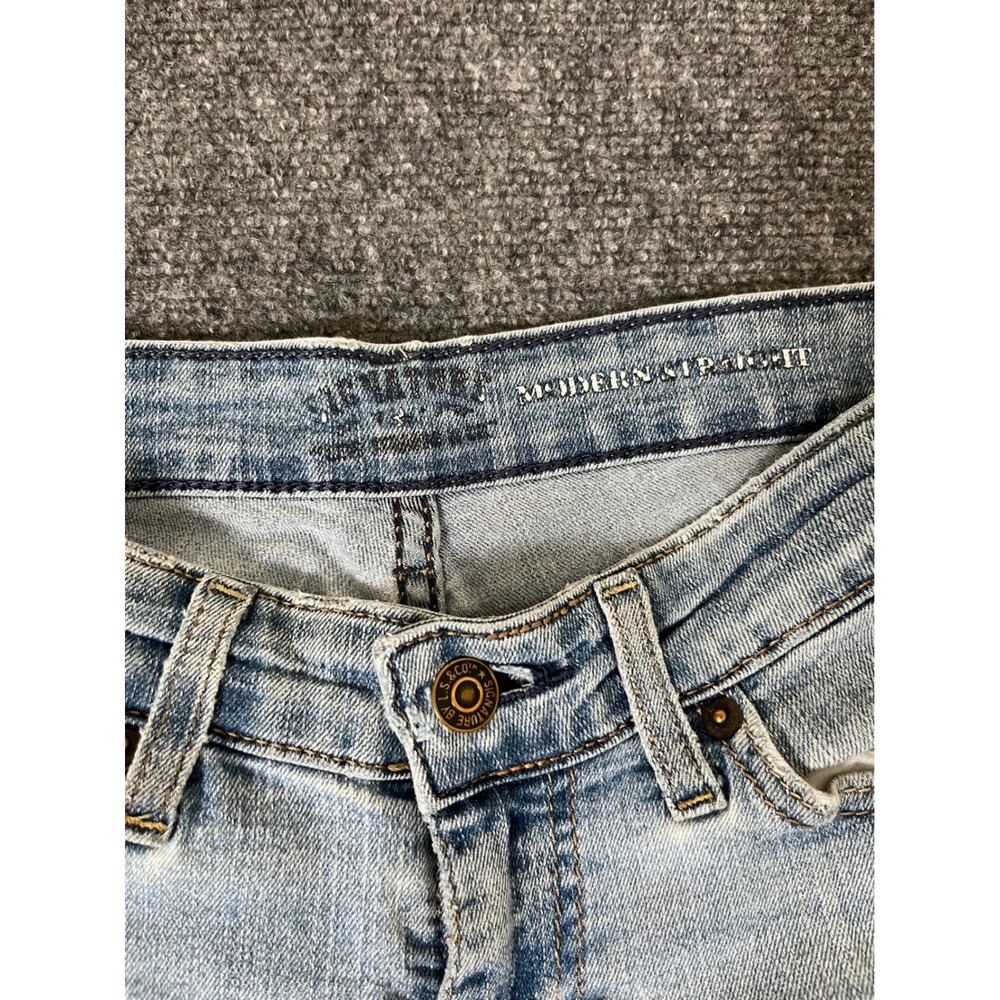 Signature by Levi Strauss Co Womens Light Wash Modern Straight Denim Shorts 0242 - Picture 2 of 7